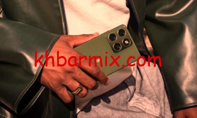 هاتف موتورولا إيدج 70