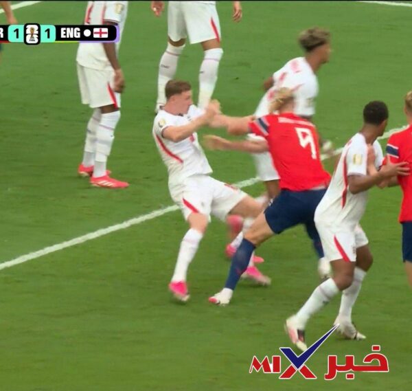 الحكم قرر إعادة الركنيه التي جاء منها هدف النرويج الثاني الملغي على إنجلترا ❌