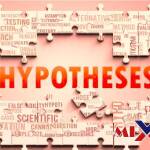 تخمين علمي عن كيفية ارتباط المتغيرات بعضها مع بعض هو؟