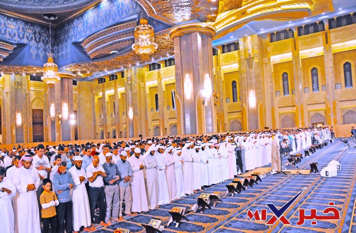 ترك صلاة الجماعة في بلد يدل على استحواذ الشيطان. صواب خطأ